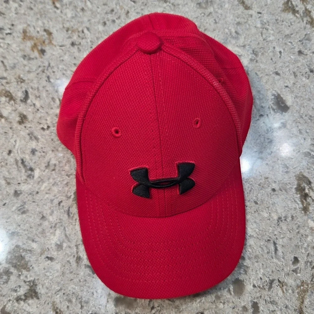 Under Armour Kids‎ Blitzing 3.0 Red Athletic Baseball Hat Cap 1305457 M/L
